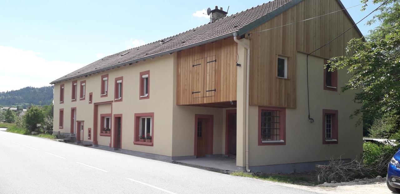 Au Val Des Meuris Bed & Breakfast Taintrux Exterior foto