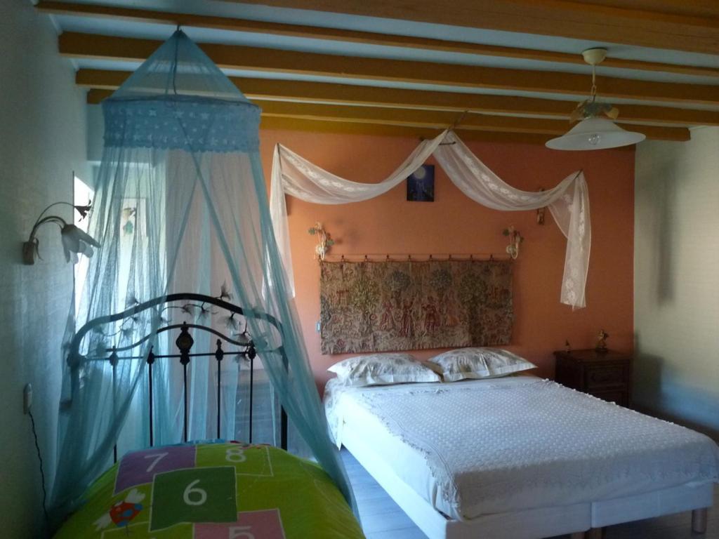 Au Val Des Meuris Bed & Breakfast Taintrux Exterior foto